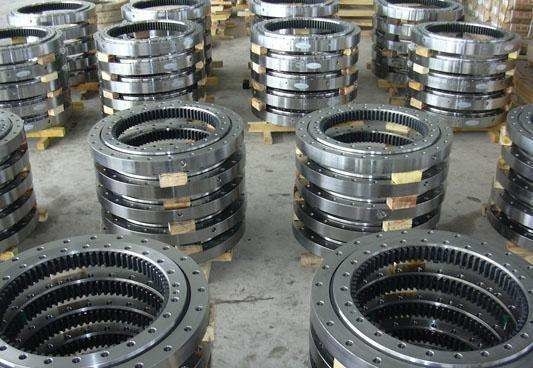 OEM Swing Bearing Komatsu Excavator Hydraulic Parts 20Y-25-21200 206-25-00200 206-25-67101